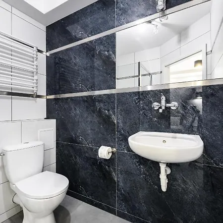 Magnetic Nowogrodzka B *