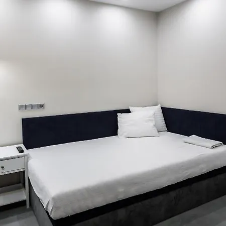 Magnetic Nowogrodzka B Daire