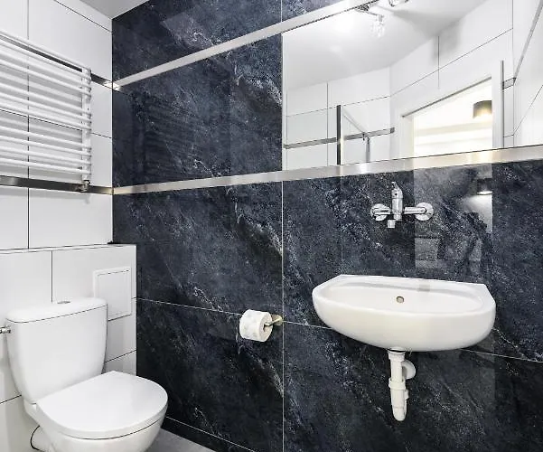 Magnetic Nowogrodzka B *