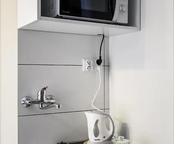 Magnetic Nowogrodzka B *