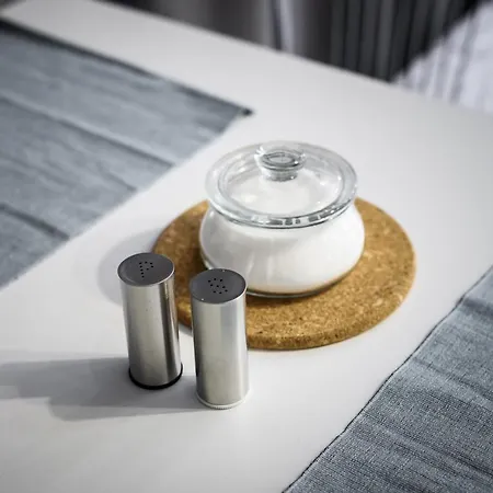 Magnetic Nowogrodzka B * Warschau