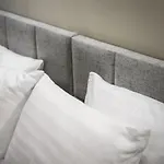 Magnetic Nowogrodzka B